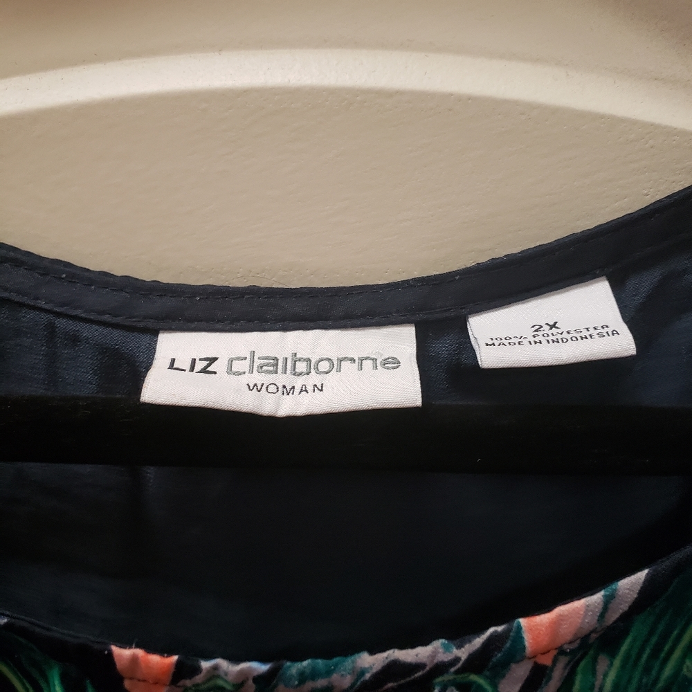 Top - Picture 2 of 2